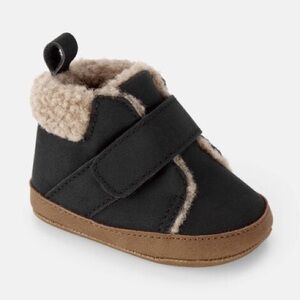 CARTER’S NWT Baby Boy Sherpa Boots - Black/Brown SIZE 2 (3-6 months)